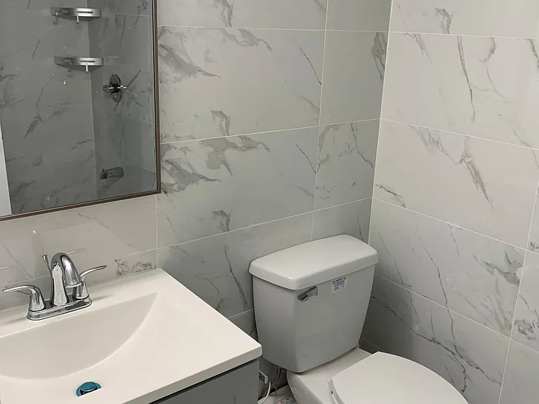 934 Oakland Ct — Photo 18