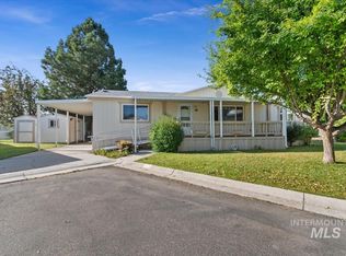8236 W Vicksburg Ln, Garden City, ID 83714