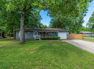 906 Kingston Rd, Greenville, TX 75401