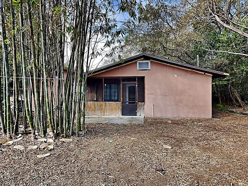 1431 Seminola Blvd #1