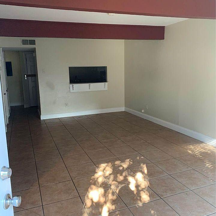 1st image of 3301 Kabel Dr #3301