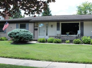 2163 Ardmore St, Trenton, MI 48183