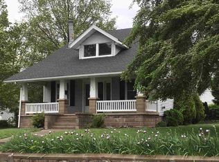 1004 N Ewing St, Seymour, IN 47274