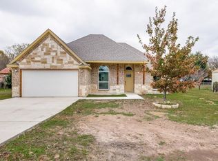 1606 Ranch Rd, Grand Prairie, TX 75052