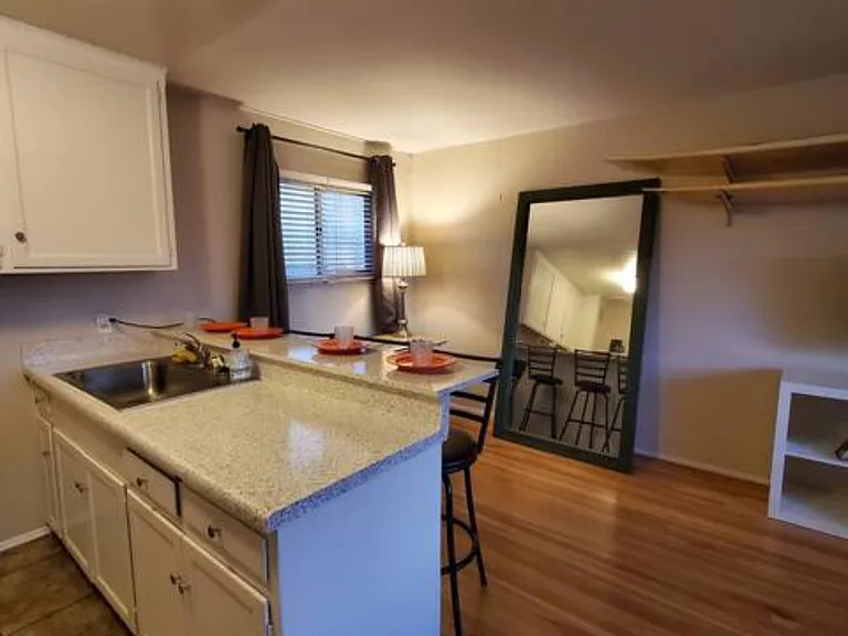 1664 Thomas Ave — Photo 6