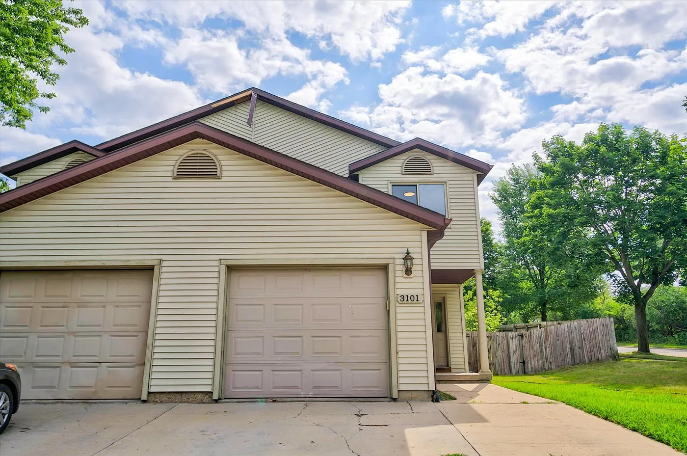 3 bed, 2.5 bath, 1526 sqft, $2,750 — Photo 2
