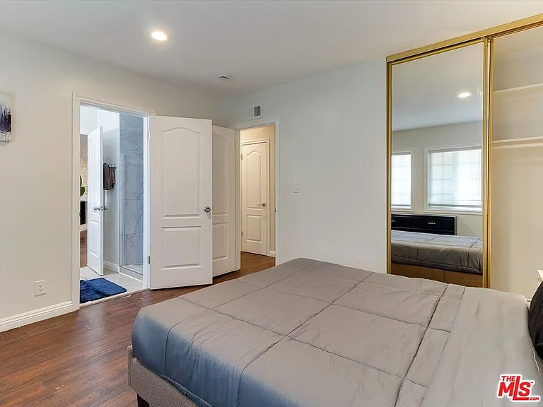 23109 Mariano St — Photo 19