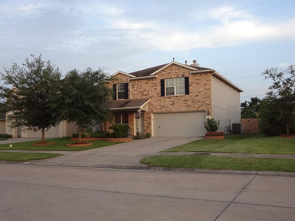 1st image of 10901 Groveshire Dr