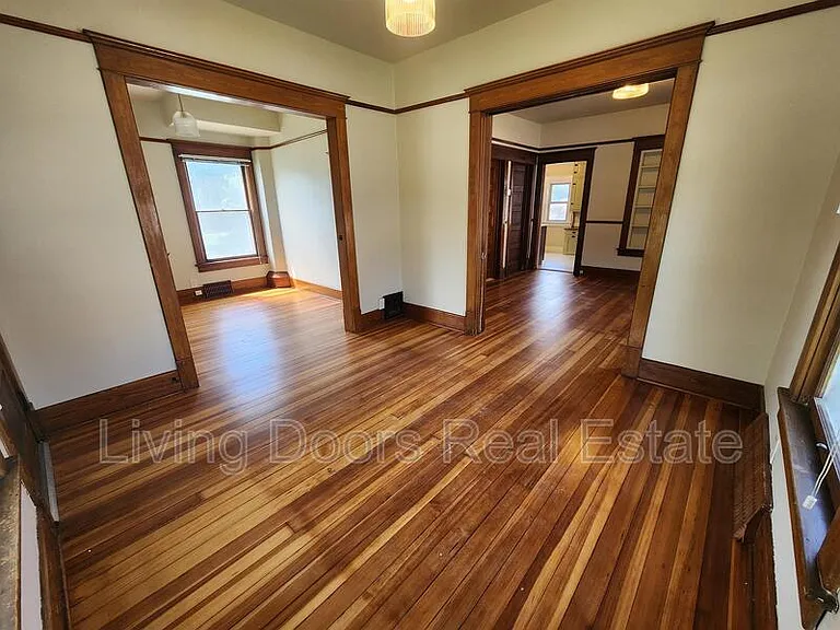 602 C St — Photo 6
