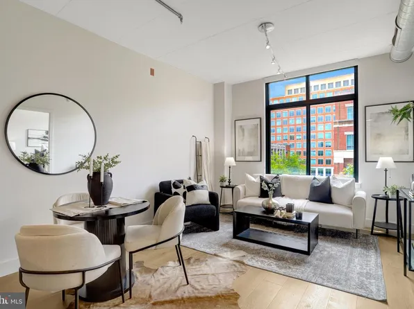 520 John Carlyle St Unit 320, Alexandria, VA 22314