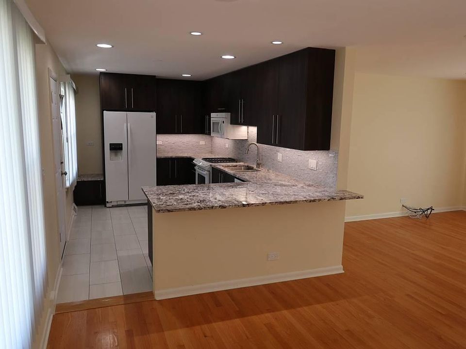 1st image of 4551 N Linder Ave #2