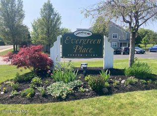 504 Evergreen Pl, Rensselaer, NY 12144