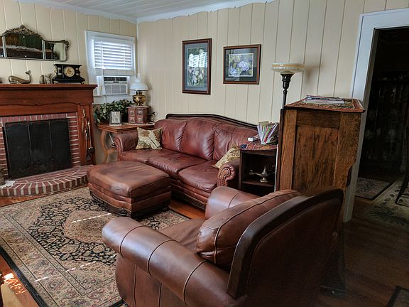 Front room view from entry