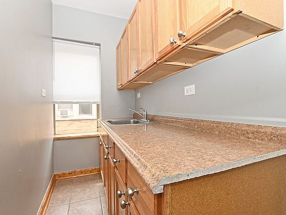 4th image of 6343 S Kedzie Ave #3F