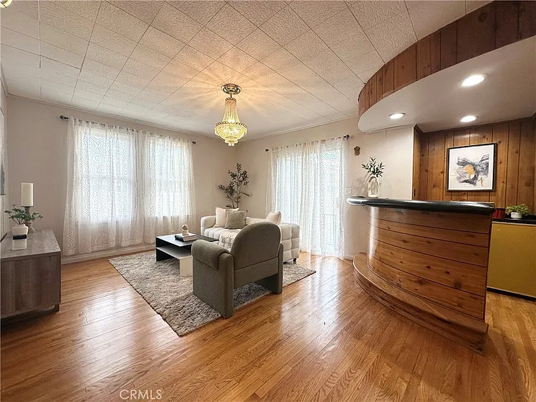 6220 Etiwanda Ave — Photo 20