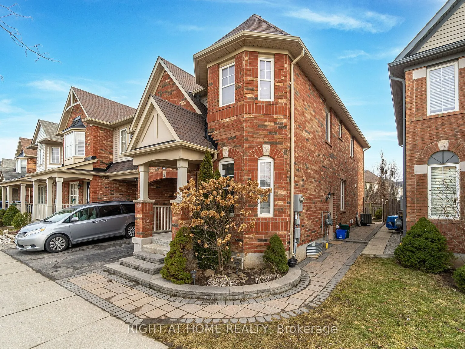 2 bed, $1,700 — Photo 2