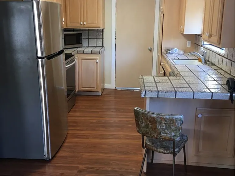 3690 Tulare St — Photo 3