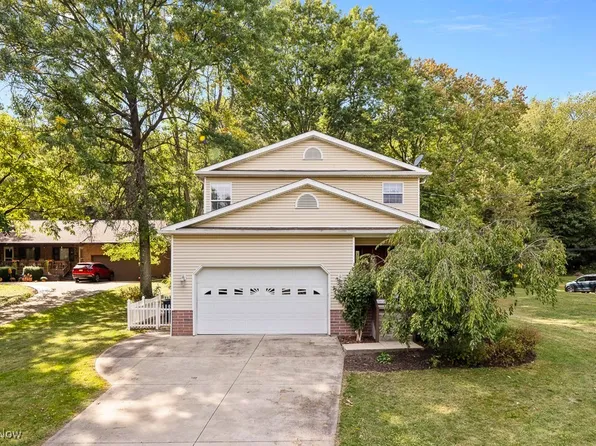 918 Hilbish Ave, Akron, OH 44312