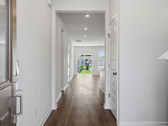 5th image of 473 Alcott Way