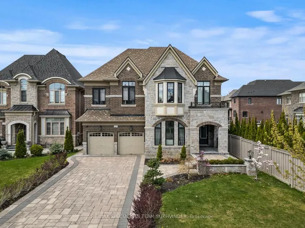 51 Classic Dr, Brampton, ON L6Y 5H3