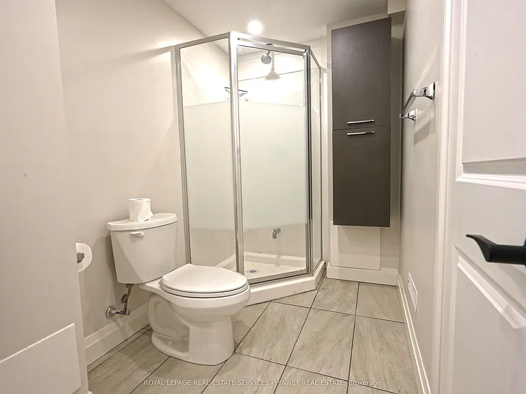 2392 Cashmere Ave #LOWER — Photo 10