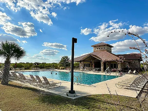 CLUB HOUSE AND POOL