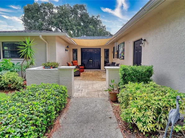 7149 Fairway Bend Cir, Sarasota, FL 34243