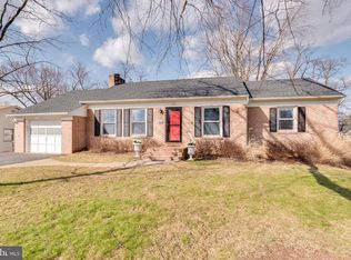 101 E View Ct, Charles Town, WV