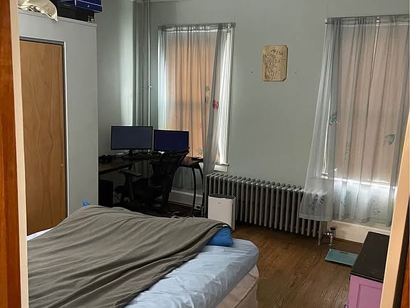 5th image of 302 Park Pl #1