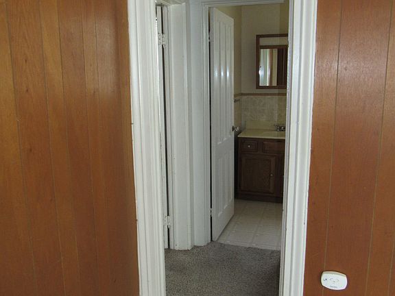 5th image of 474 Glen St APT 3