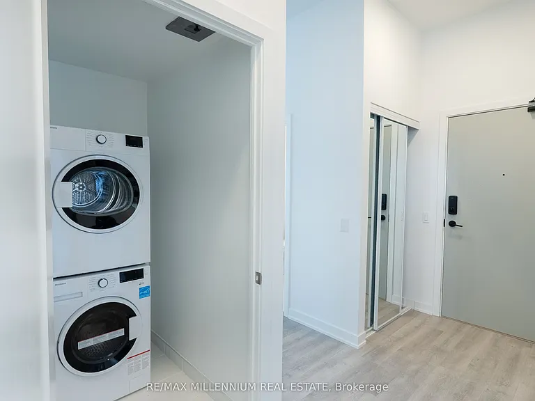 5105 Hurontario St #Penthouse 6 — Photo 14