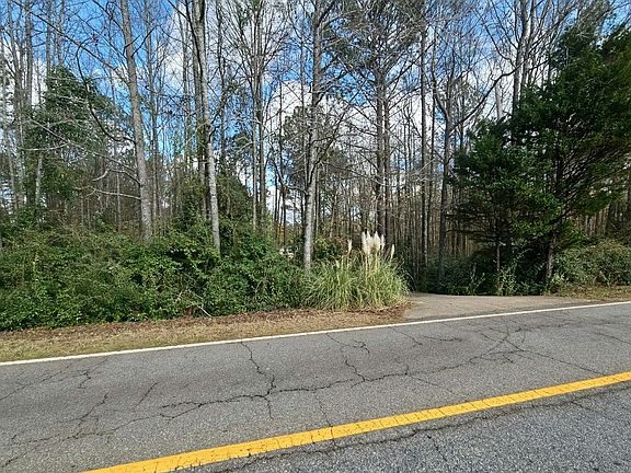 3rd image of 927 Central Church Rd