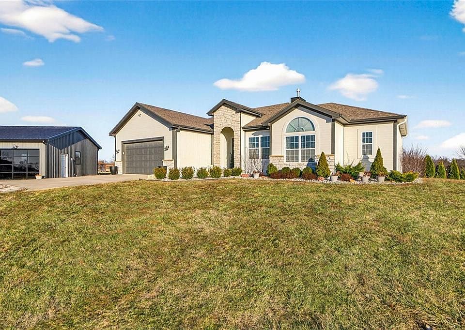 5199 SE Fox Run Rd, Lathrop, MO 64465 | Zillow