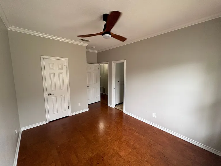 1204 W 39th St — Photo 26