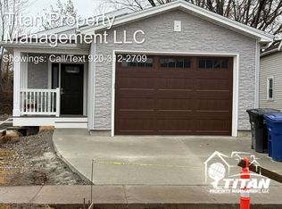 42 Mill St, Oshkosh, WI 54901