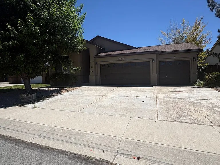 1369 Ridge Point Dr — Photo 1
