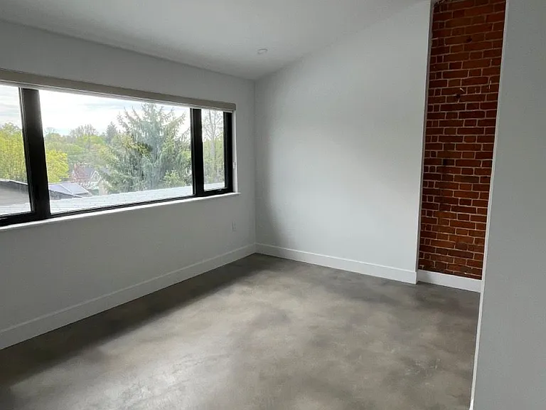 37 Church St E #2 — Photo 10