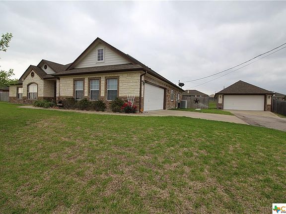 3rd image of 285 Hempel Dr