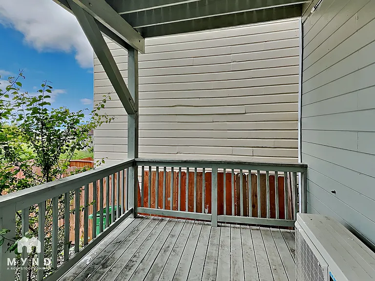 1395A Newcomb Ave — Photo 11