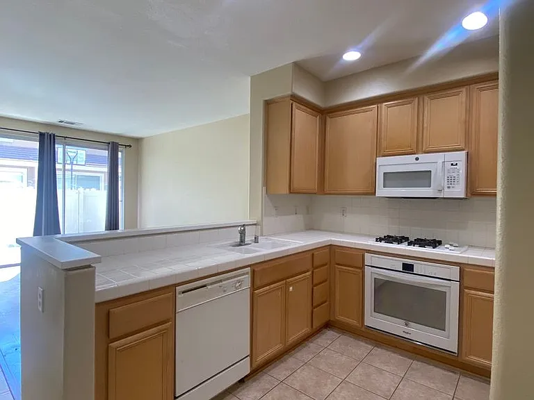 926 S Boulder Pl — Photo 5