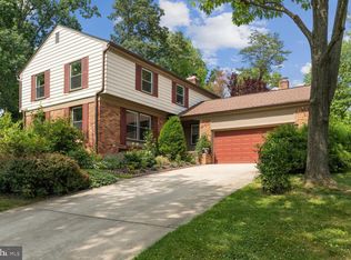 11121 Powder Horn Dr, Rockville, MD 20854