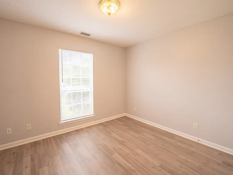 123 W Tisbury Ln — Photo 24