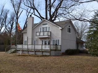 217 Riverside Rd, Edgewater, MD 21037