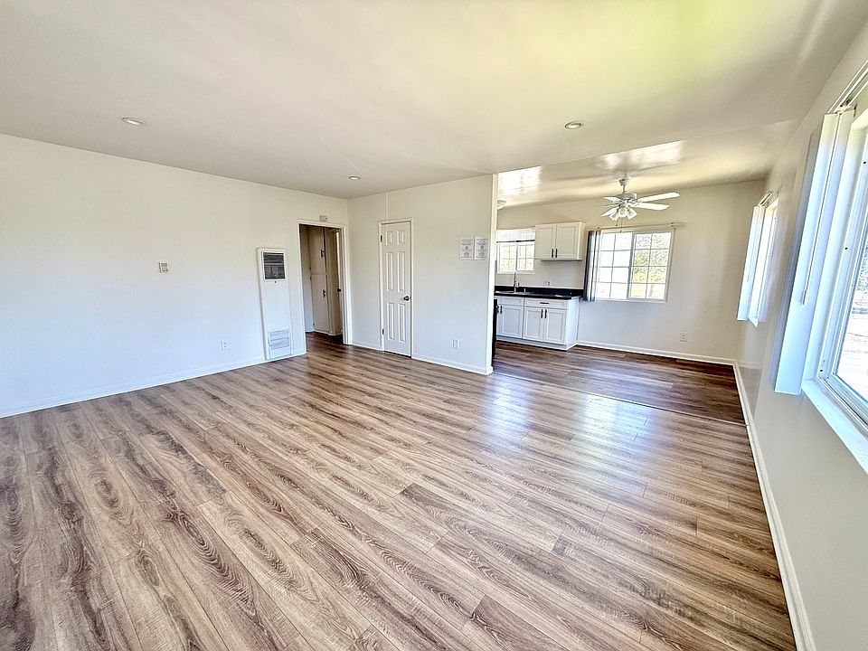 1st image of 7045 Whitsett Ave APT 3