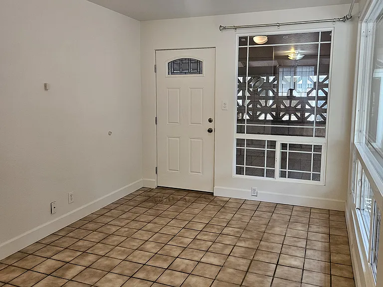 444 S Kamehameha Ave #CTG — Photo 1
