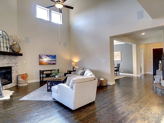5th image of 1004 Holston Hills Trl