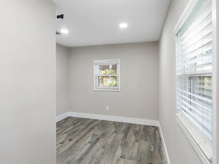 1/1 Bedroom
