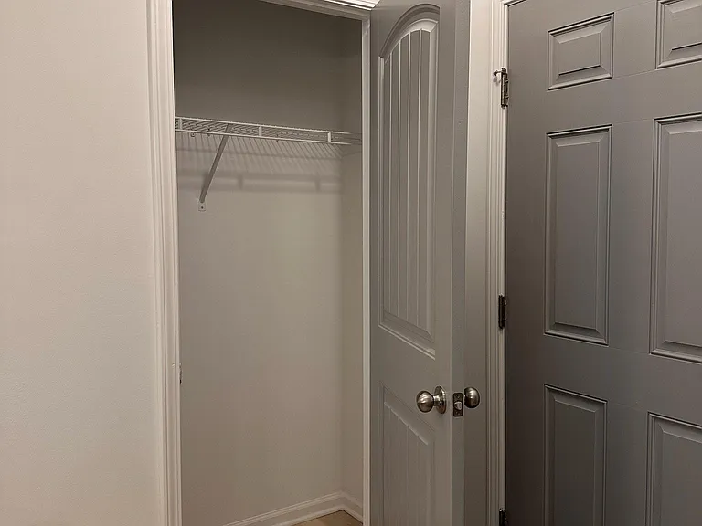 706 Denhoff Dr — Photo 19