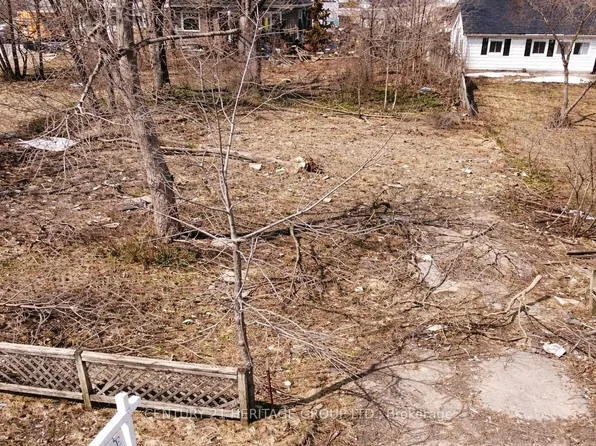 114 Henry St, Barrie, ON L4N 1C8
