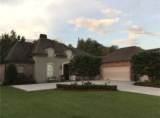 566 Willowridge Dr, Luling, LA 70070